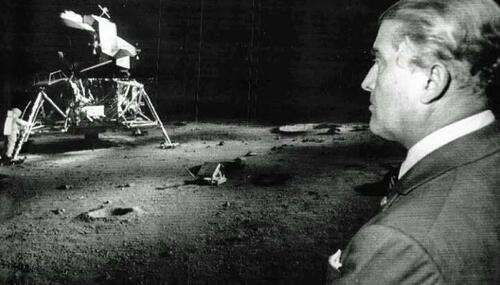 Wernher von Braun at the lunar landing scene on an Apollo set replica during the Atlanta Southeastern Fair, credited to United Press International (UPI)