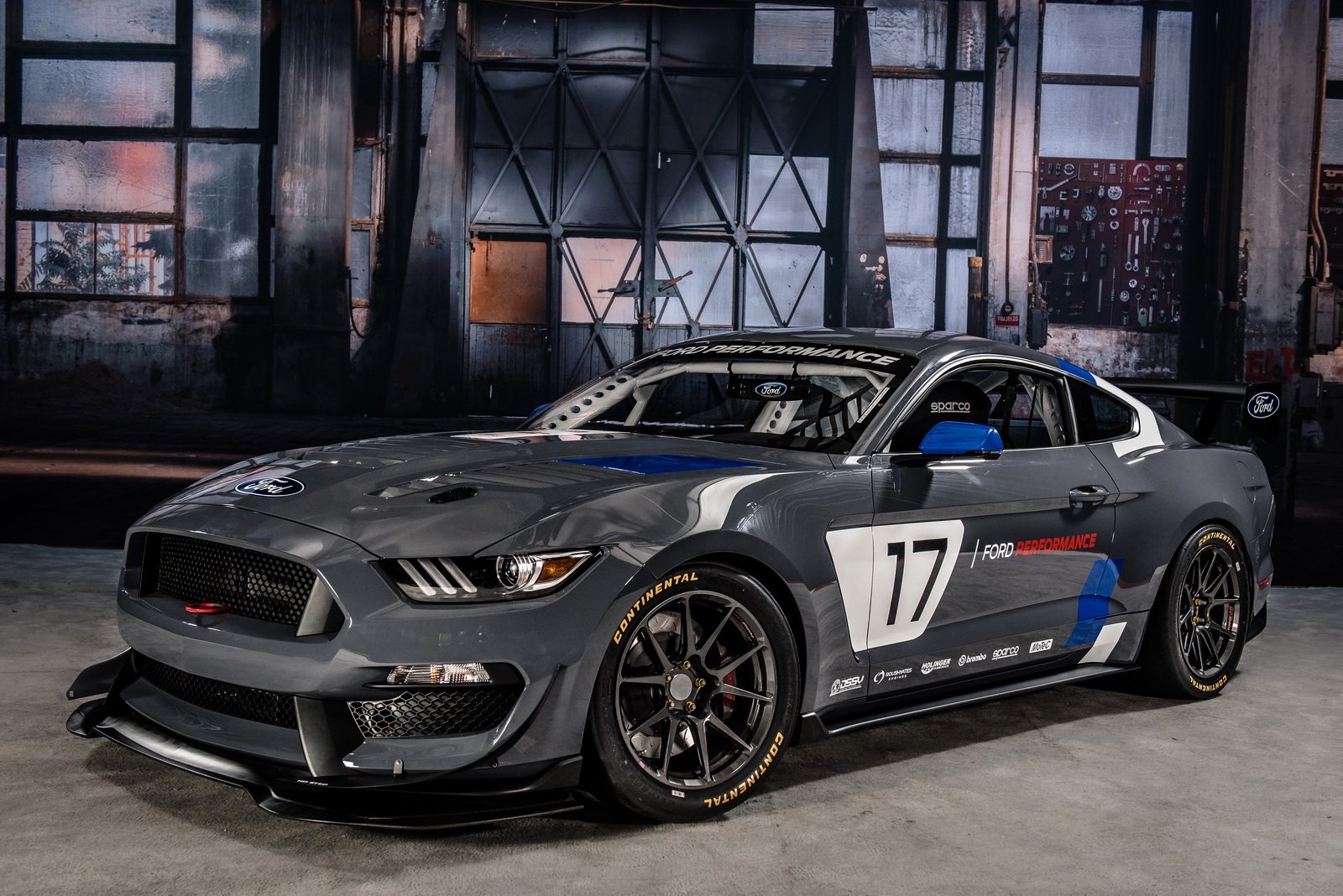 Ford Mustang GT4 Resmi Meluncur Di SEMA Show 2016