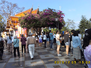 Gaurav Gupta on tour with local ChiangMai tour guide to Doi Suthep temple on 09 nov 2013