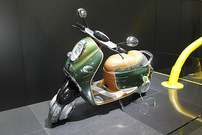 MINI has shown an electric scooter in Paris 2010