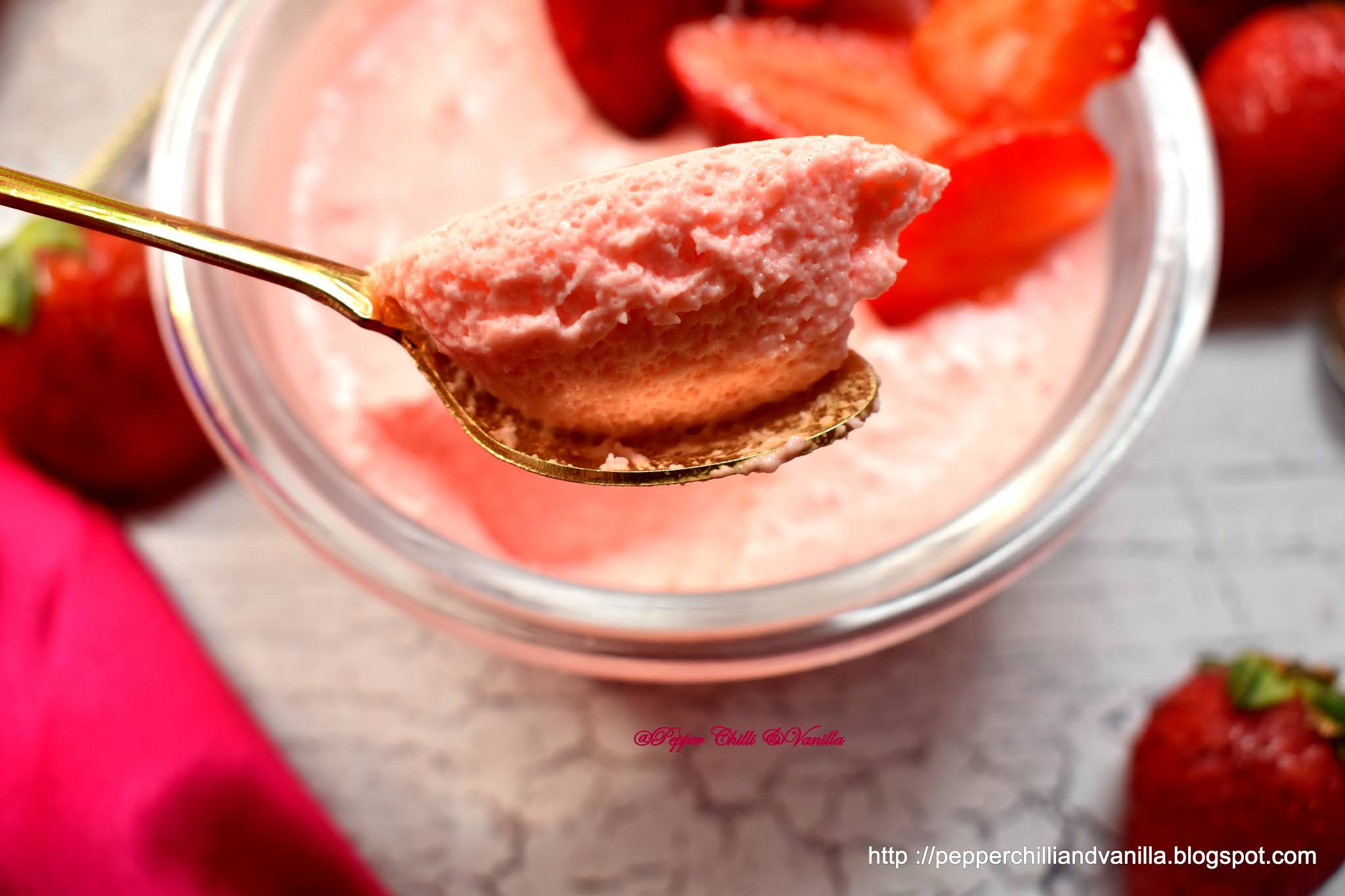 strawberry jelly mousse,strawberry mousse ,strawberry jello mousse pudding