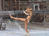 Alessandra Ambrosio Cadid Bikini Picture Pure Beach pics - http://celebrity-pure.blogspot.com
