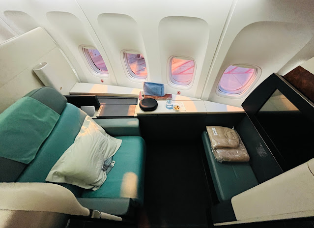 Review: Korean Air KE11 First Class Boeing 747-8i Seoul Incheon (ICN) to Los Angeles (LAX)