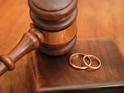 Permanent Alimony Is Awarded to Ensure Decent Living Standard for Wife: Supreme Court Lists Out Factors to Be Considered