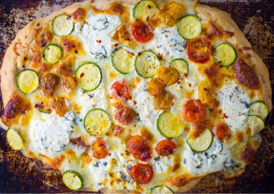 WHITE PIZZA WITH TOMATOES, BASIL, AND ZUCCHINI