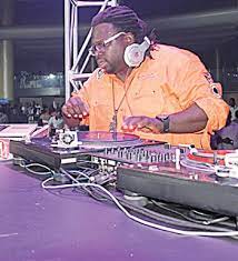 Top 15 Richest DJs in Nigeria 2022 (Latest)