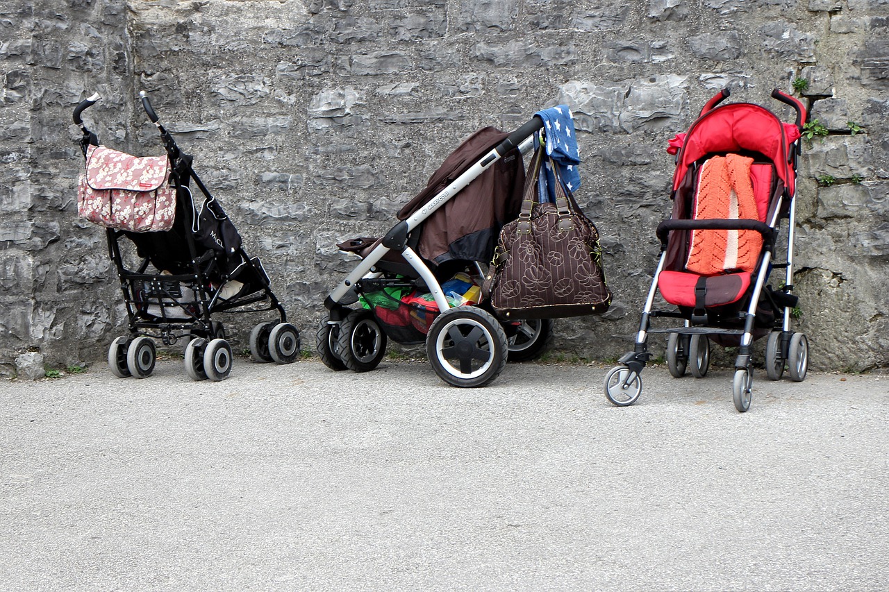 You Should Be Familiar with These 9 Different Types of Baby Strollers