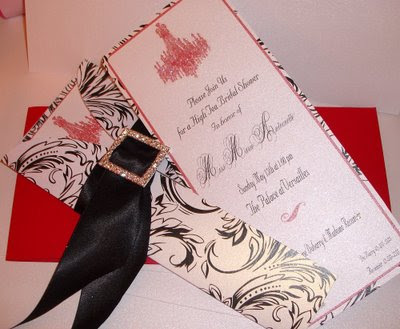 The black ribbon make this wedding invitations looks more gentle and wrapped