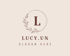 Tên miền 4 ký tự Lucy.vn