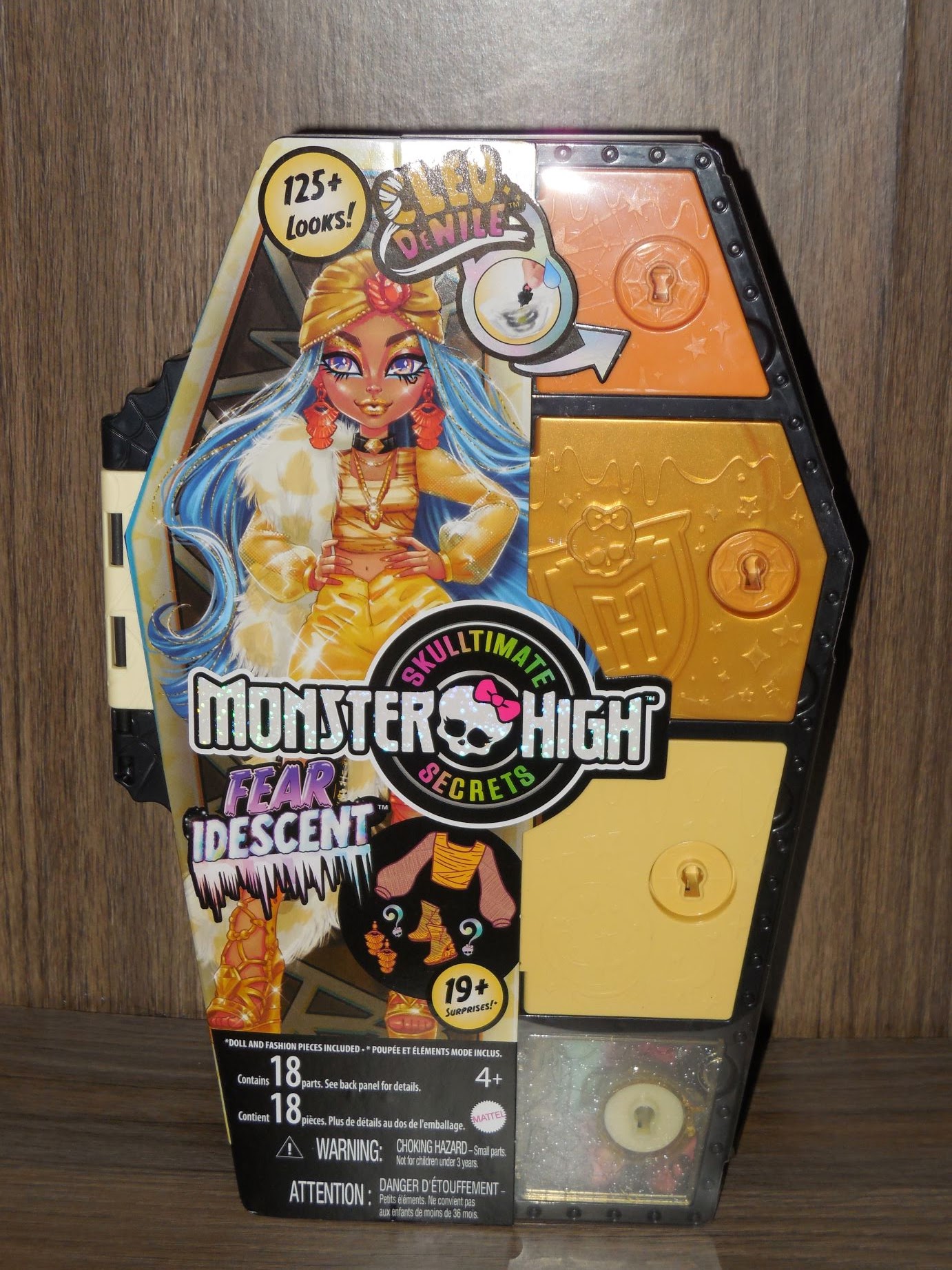 Monster High Skulltimate Secrets series 2 Fearidescent 2023 dolls 