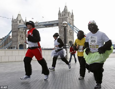 The Gorilla Run In London Seen On www.coolpicturegallery.net