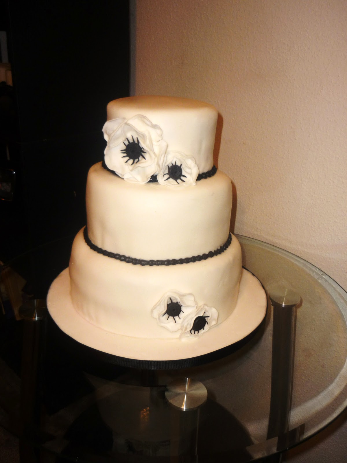 and White Wedding Cake