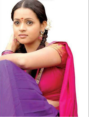 kollywood-tollywood-tamil-telugu-mallu-hot-sexy-indian-desi-actress-bhavana-bavana-saree-blouse-bra