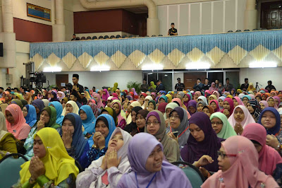 Khabar Pahang: Kembalikan kegemilangan tulisan Jawi, titah 