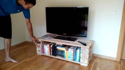 25 Ide Rak Tv dari Kayu Palet Minimalis Cocok Untuk Rumah Idaman