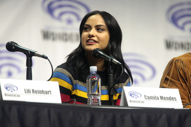 Camila Mendes