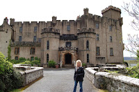 Mom in front of Dunvegan Castle