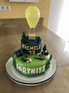 tarta o pastel para fiesta de Fortnite 3