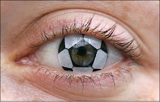 contact lens tema sepakbola