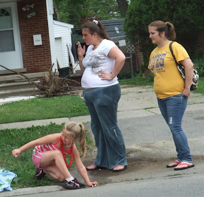 worst mom award, smoking with kids