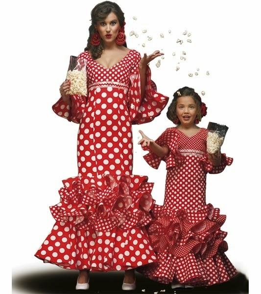 traje de flamenca niña en sevilla