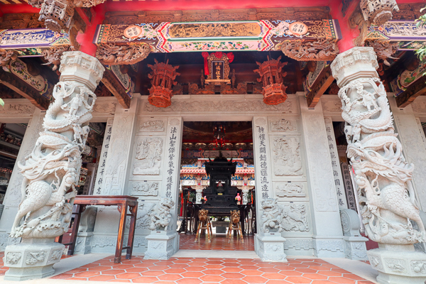 雲林虎尾持法媽祖宮被譽為最美媽祖廟，建築、彩繪、雕刻、交趾陶