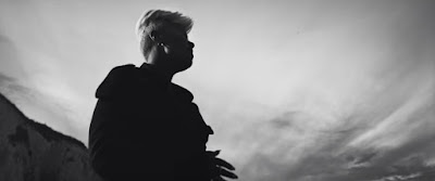 Emeli Sandé Premieres 'Hurts' Music Video