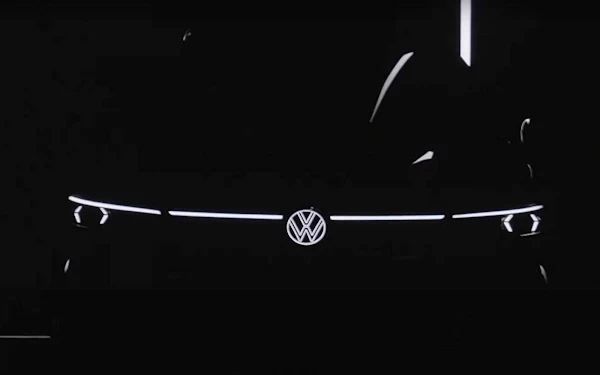 Novo VW Golf 2024 Mk8.5: facelift tem primeiro teaser revelado - vídeo