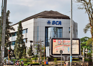 gaji-karyawan-bank-bca