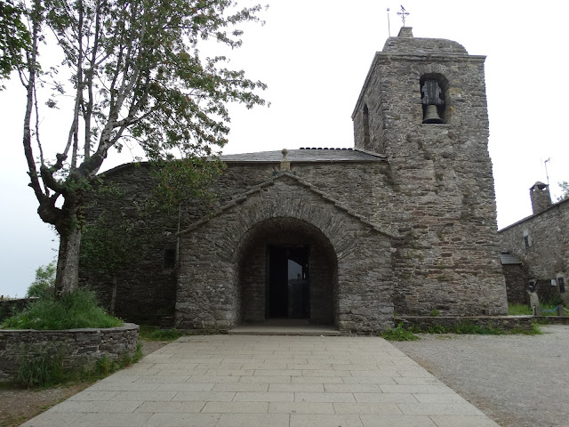 Iglesia de Santa María la Real en O Cebreiro