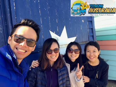 Foto Selfie Bersama Tour Guide Melbourne Australia