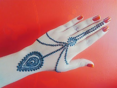 Easy Henna Design for Your Hands