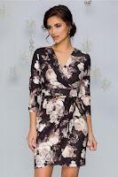 Rochie Aymi neagra cu imprimeu floral bej si picatele aurii 