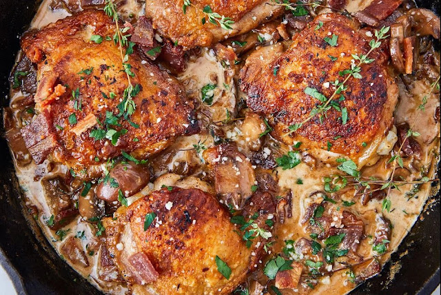 Scrumptious Garlic Cream Sauced Keto Bacon Chicken Thighs