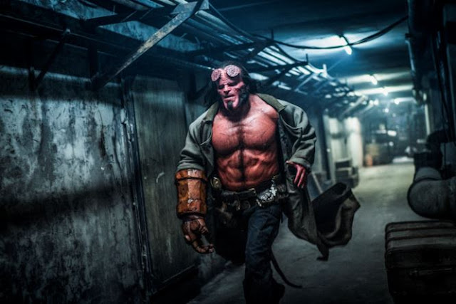 Le origini di Hellboy e Mike Mignola, il confronto del film di Neil Marshall con i film di Guillermo Del Toro, recensione film con David Harbour e Milla Jovovich