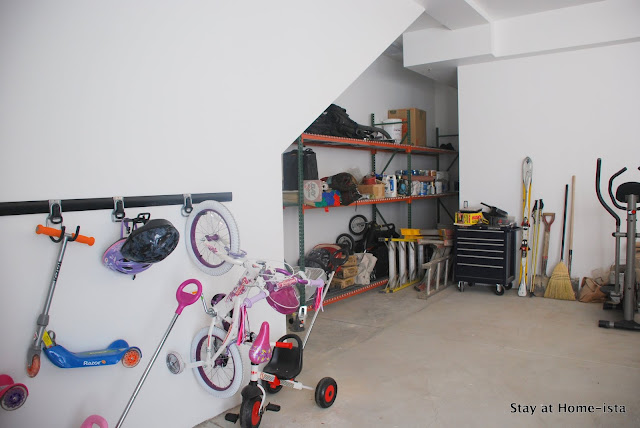 rubbermaid fasttrack garage organization
