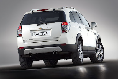 2011 Chevrolet Captiva Rear Angle View