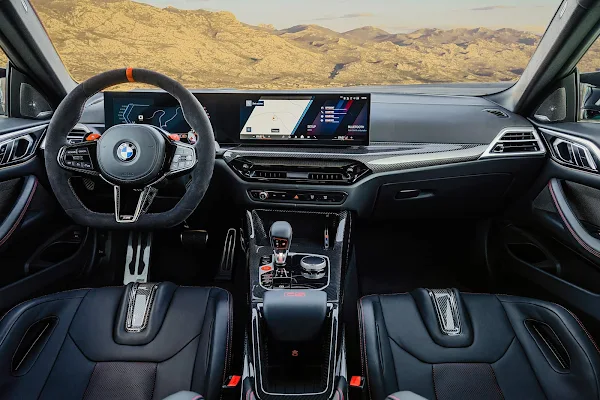 Novo BMW M4 CS 2025 - fotos e detalhes