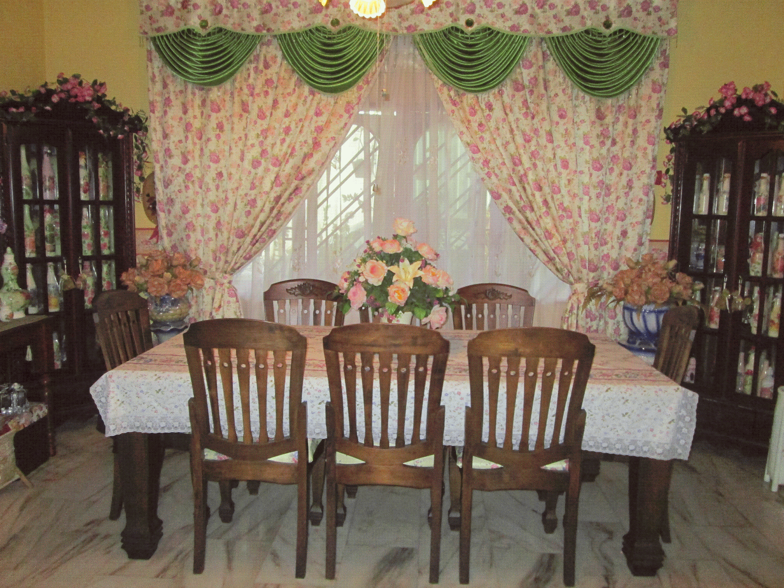 Hiasan Ruang Tamu English  Style  Desain Rumah  Minimalis 