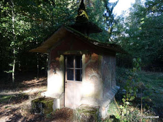 urbex-villa-manoir-Amélie-piano-extérieurs-pavillon-jpg