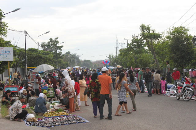 Pasar kaget kampus Telkom