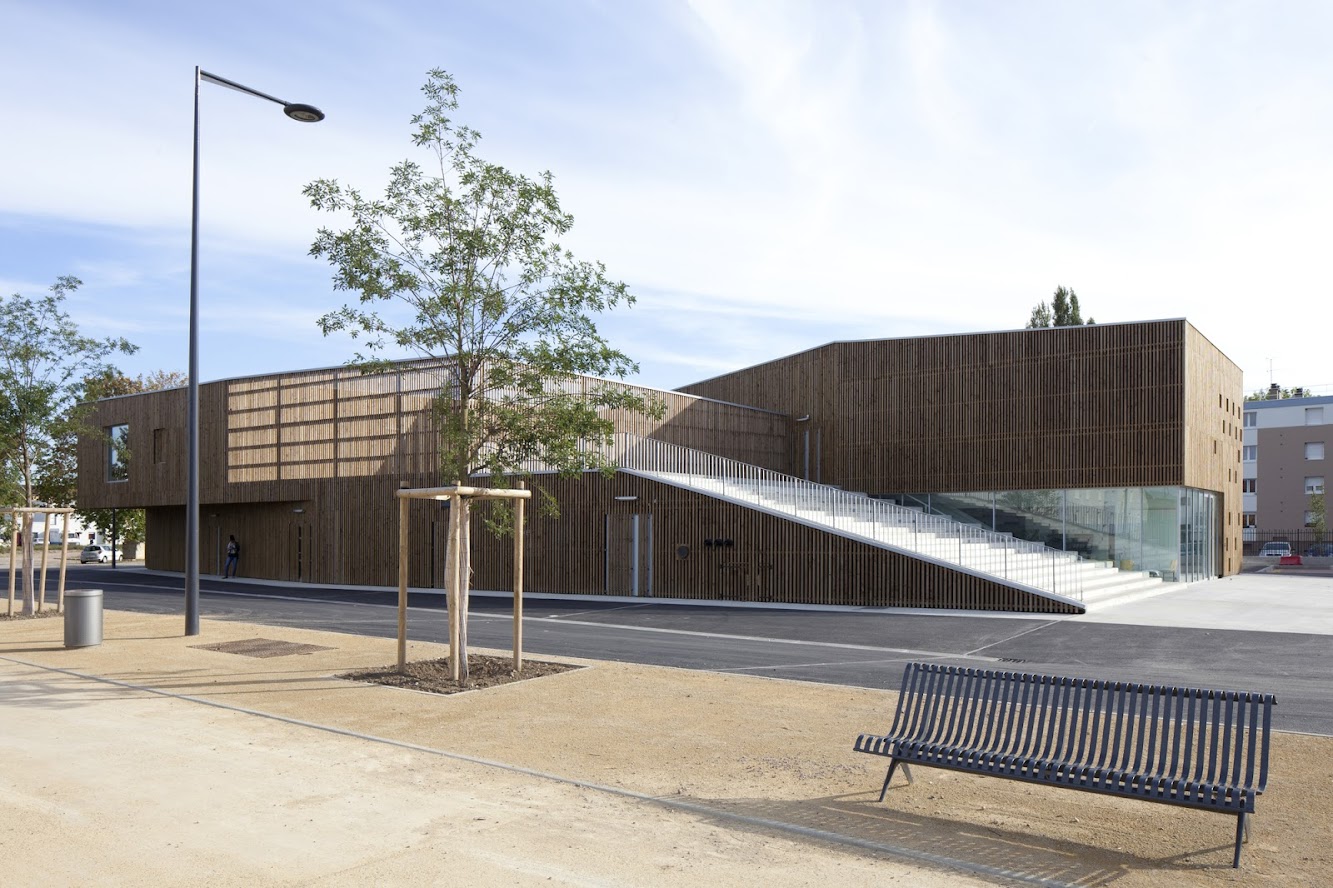 Nevers, Francia: Cultural Center by Ateliers O-S Architectes