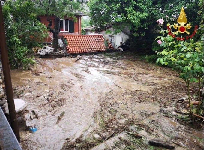 Maltempo in Lombardia: esonda un torrente nel Varesotto