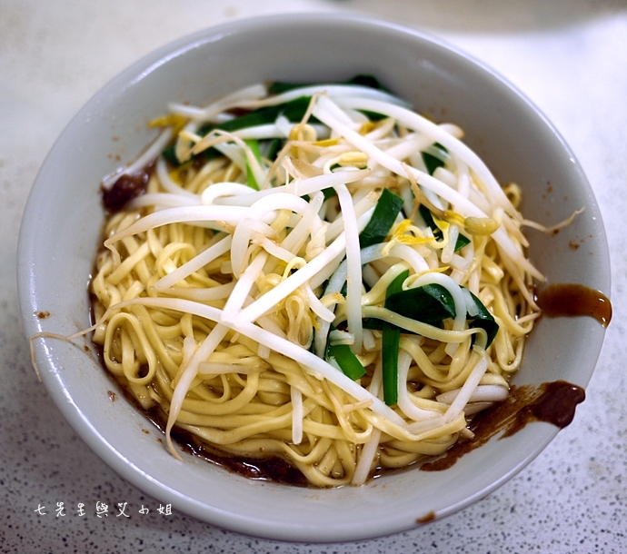 8 金佳美食阿圖麻油雞