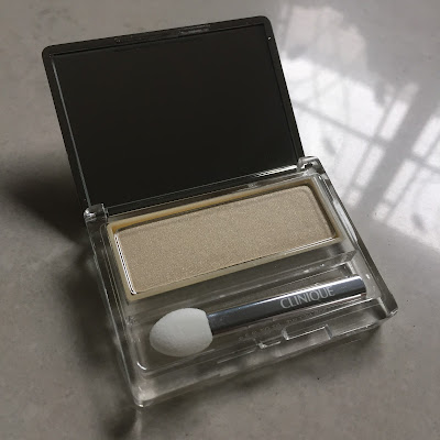 clinique eyeshadow french vanilla