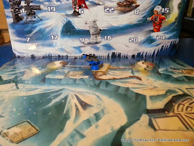 LEGO Star Wars Advent Calendar Day 1 backdrop scenery