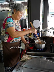 Ipoh-Confinement-Noodle-怡保月婆粉