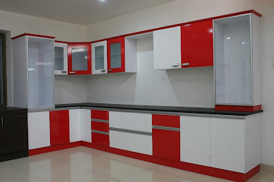 ห้องครัวสีแดงลายทางยาว