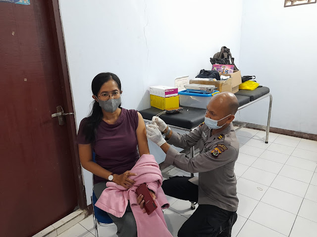 Poliklinik Pratama Polresta Jayapura Kota Berikan Layanan Vaksinasi Tiap Hari