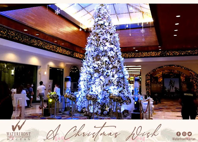 Waterfront Airport Hotel and Casino White Christmas Tree